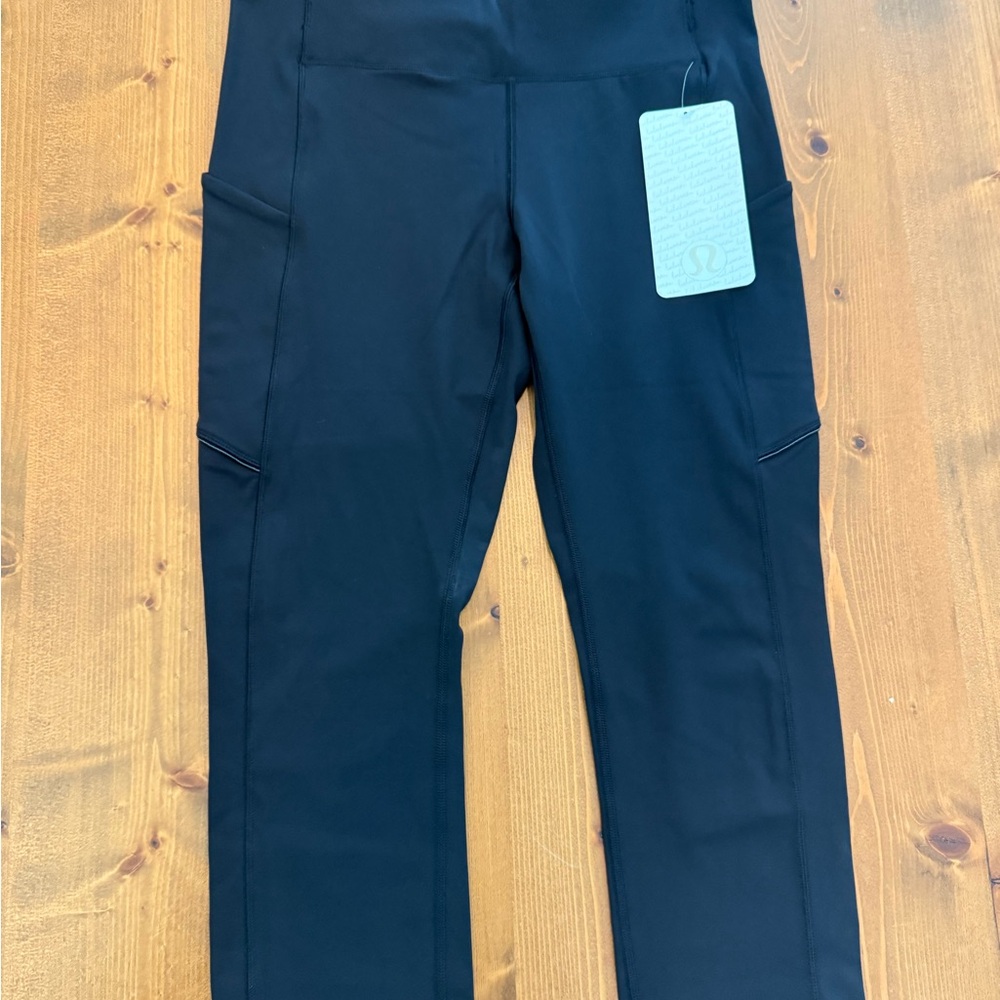 NWT lululemon athletica Black Speed Up Crop leggings size 8